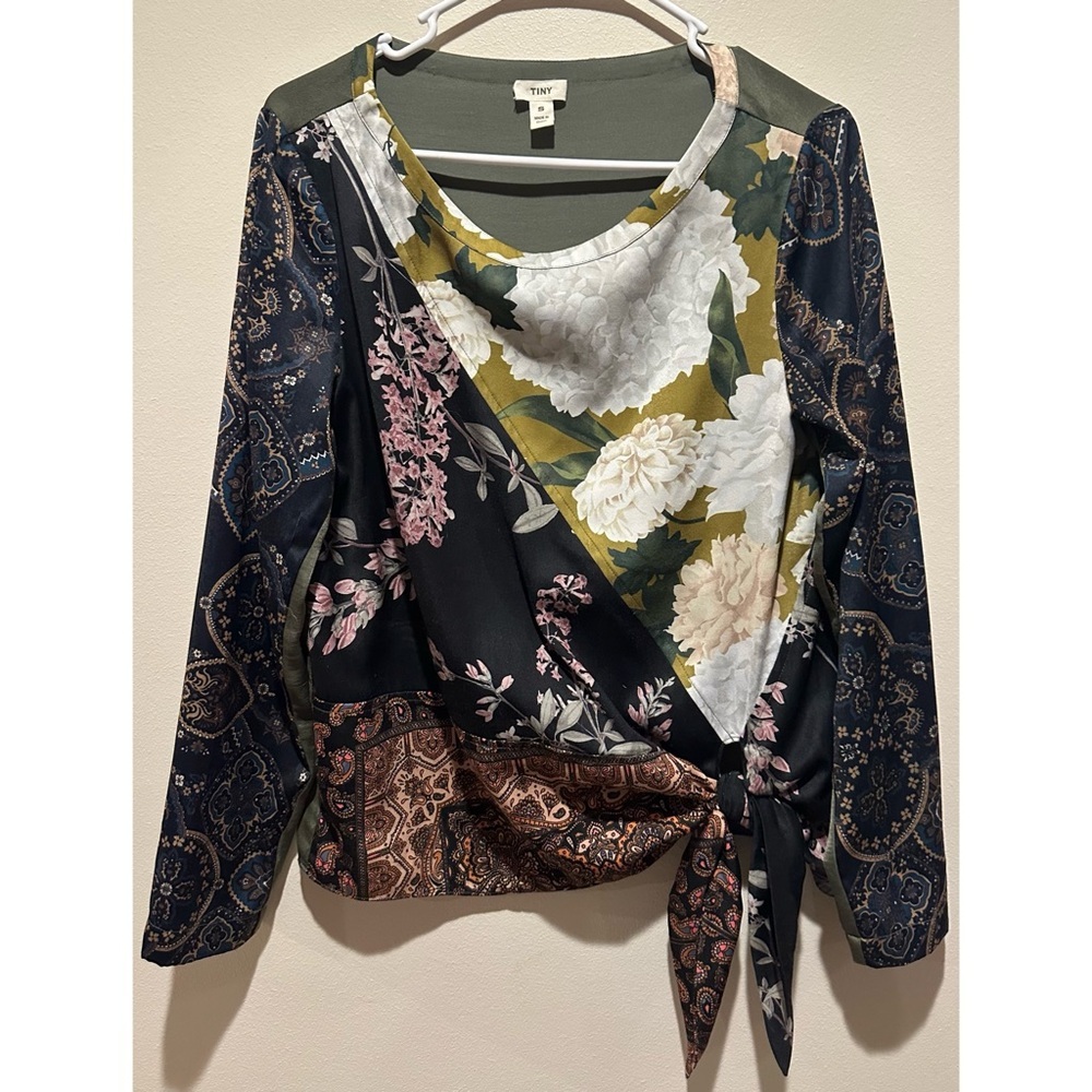 Anthropologie TINY Women's‎  Patchwork Blooms Tie Waist Blouse Size Small